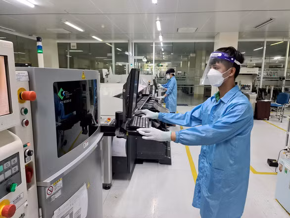 HCM City businesses manage to overcome COVID-19 woes ảnh 1