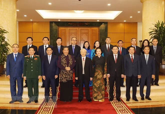12th Party Central Committee's Politburo, Secretariat members get retirement decisions ảnh 2