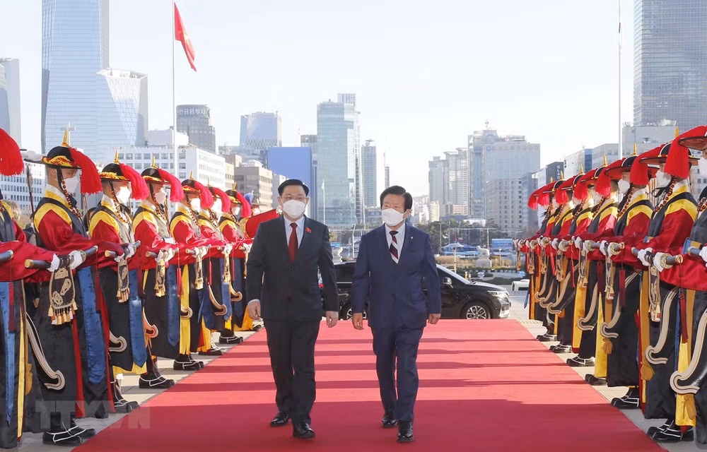 NA leader’s visits to RoK, India help create new momentum for national development: Official ảnh 1 NA leader’s visits to RoK, India help create new momentum for national development: Official ảnh 1