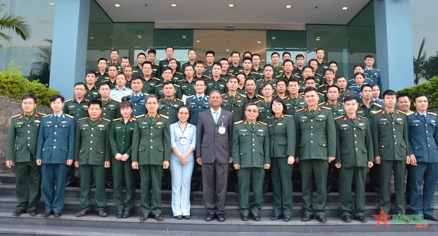 Training course on int'l humanitarian law for Vietnamese peacekeepers opens ảnh 1