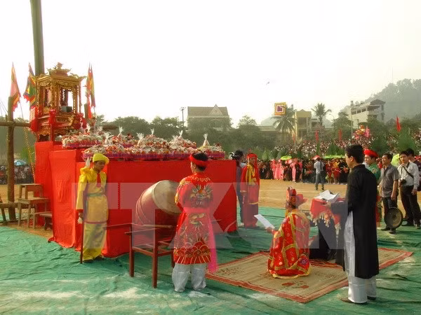 Long Tong festival in Tuyen Quang draws crowd ảnh 1