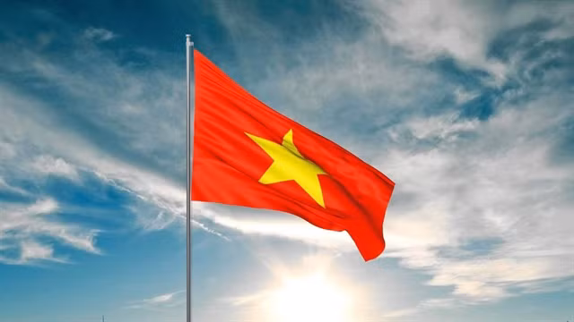 Newspapers print flag to mark national reunification day ảnh 1 Newspapers print flag to mark national reunification day ảnh 1