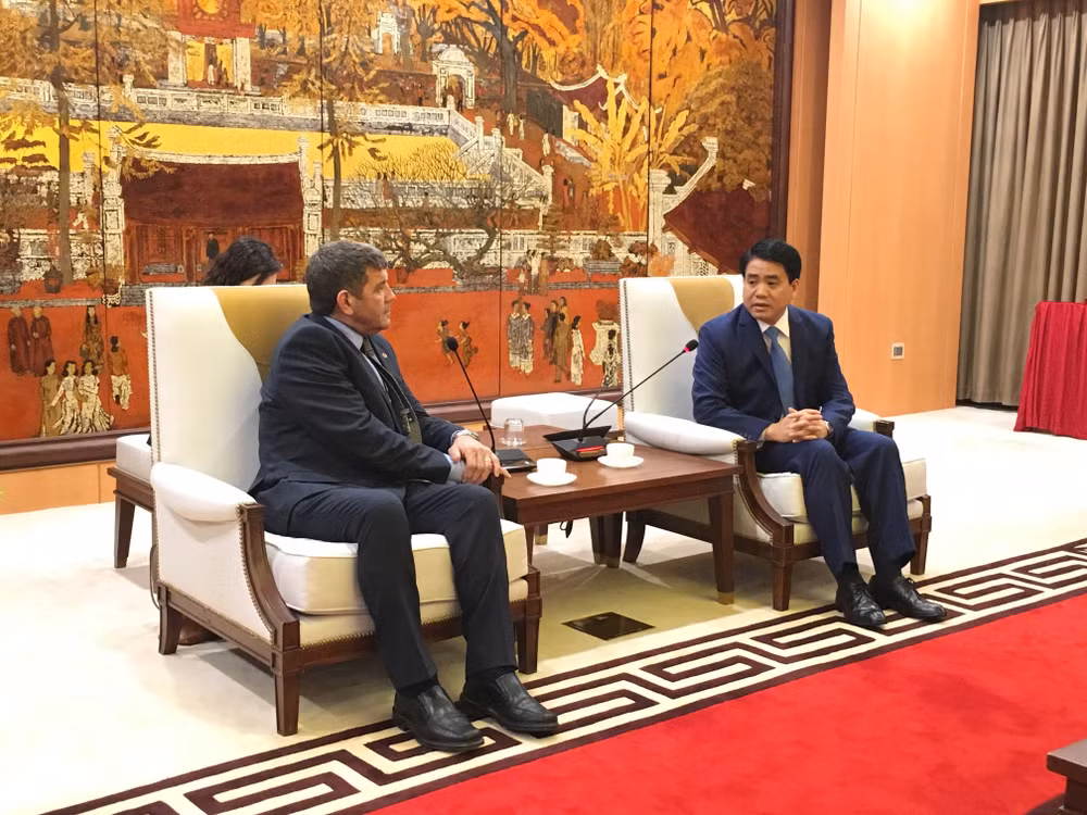 Ireland to assist Hanoi to develop hi-tech agriculture ảnh 1