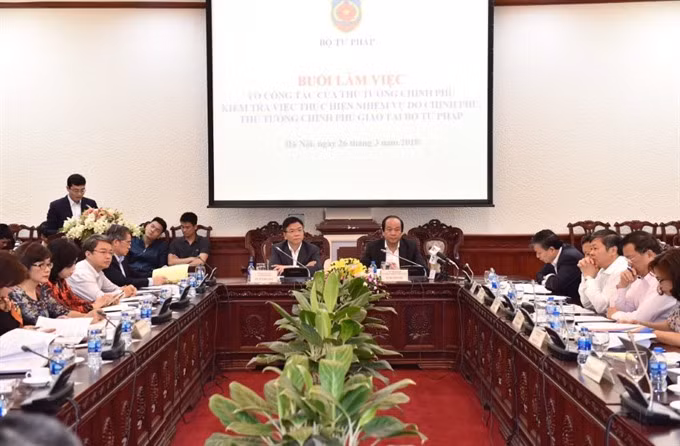 Justice Ministry urged to cut, clarify regulations ảnh 1 Justice Ministry urged to cut, clarify regulations ảnh 1