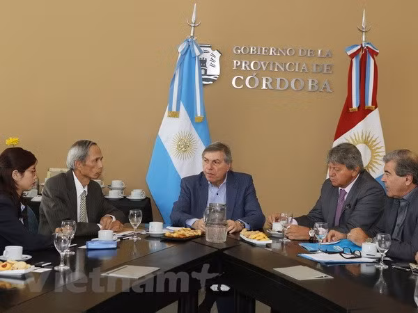 Vietnam promotes cooperative ties with Argentinean locality ảnh 1