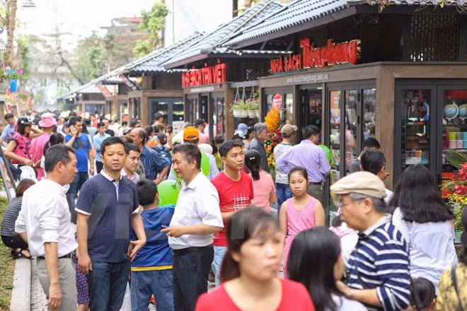 Hanoi launches first book street ảnh 1 Hanoi launches first book street ảnh 1