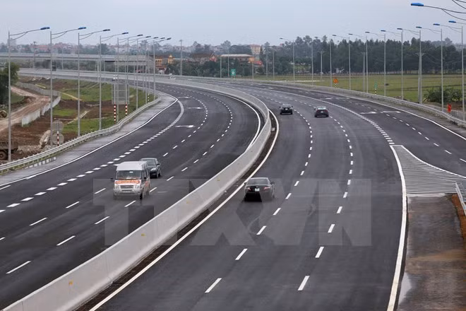 Deputy PM highlights significance of North-South Expressway project ảnh 1
