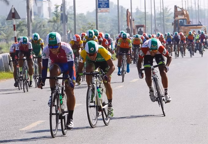 Nguyen Minh Viet tastes victory, lead place unchanged ảnh 1