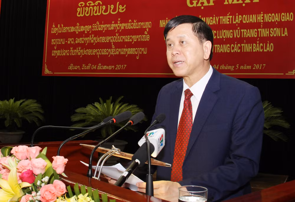 Armed forces of Son La, northern Lao provinces bolster cooperation ảnh 1