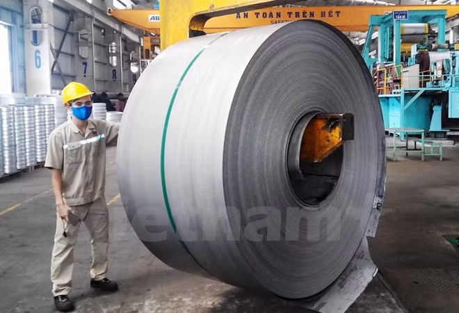12,000 tonnes of iron sheets shipped to Europe ảnh 1 12,000 tonnes of iron sheets shipped to Europe ảnh 1