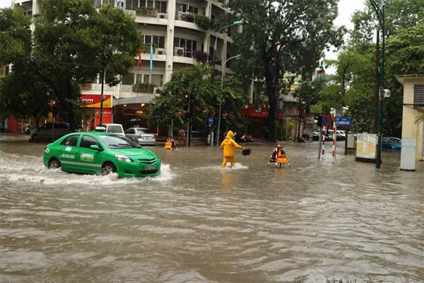  Hanoi’s flooding hotpots galore, officials warn ảnh 1
