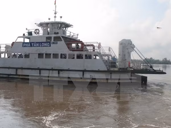 More than 1,300 river-sea ships join coastal transport routes ảnh 1