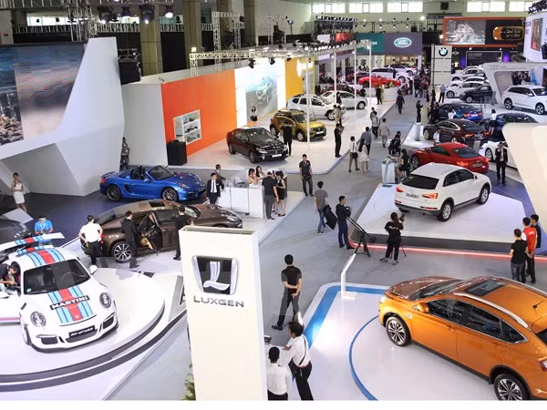 Vietnam International Motor Show 2015 opens in Hanoi ảnh 1 Vietnam International Motor Show 2015 opens in Hanoi ảnh 1