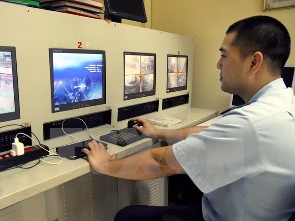 Foreign pilots arrested for alleged narcotic trafficking ảnh 1