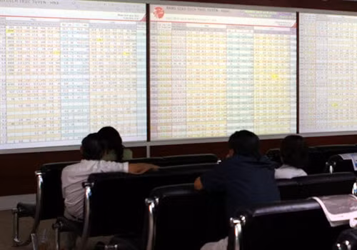Record foreign sales of ETFs sink shares ảnh 1 Record foreign sales of ETFs sink shares ảnh 1