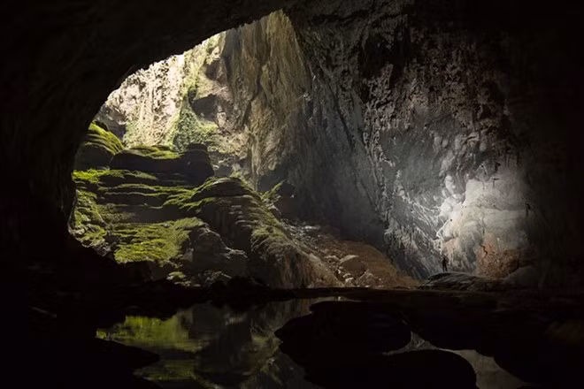New underground tunnel discovered in Son Doong Cave ảnh 1