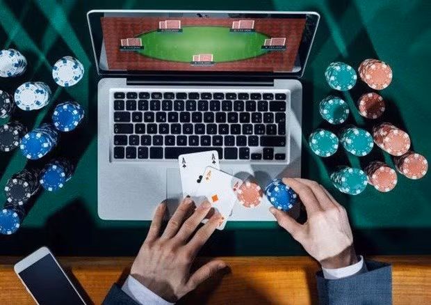 Internet-based gambling organizers face legal proceedings ảnh 1