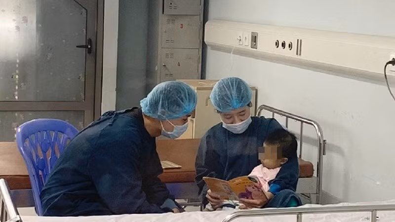 Liver transplant on youngest, lightest patient successful ảnh 1