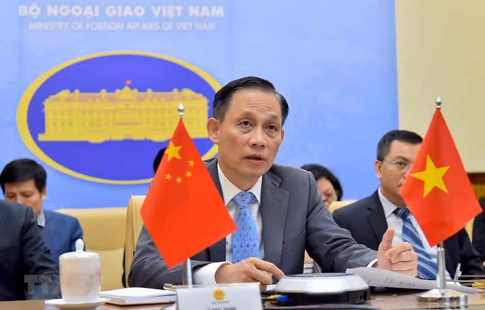 Secretaries general of Committee for Vietnam–China Bilateral Cooperation hold online meeting ảnh 1 Secretaries general of Committee for Vietnam–China Bilateral Cooperation hold online meeting ảnh 1