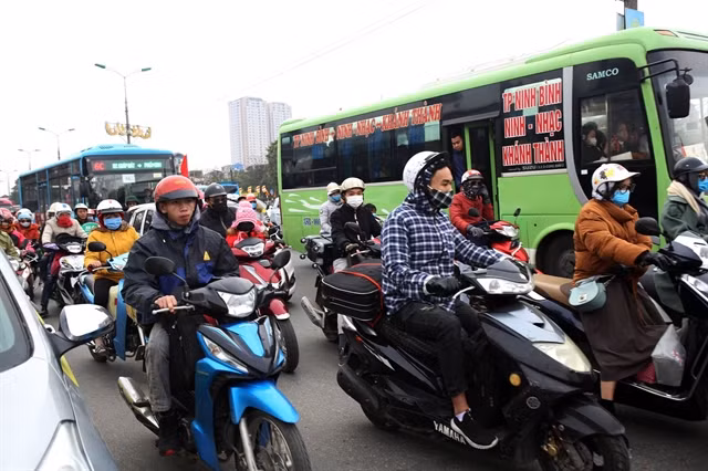 Hanoi’s coach stations propose extending opening hours ảnh 1